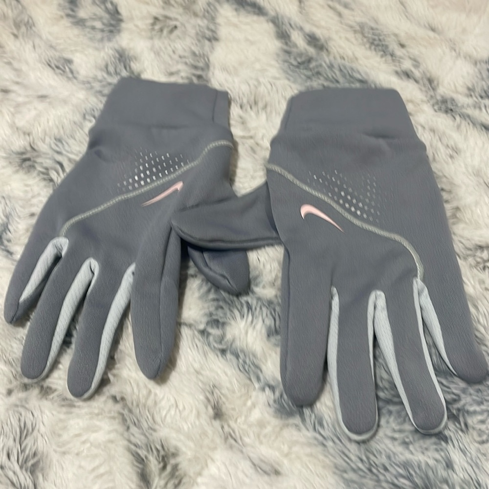 Reflective Nike Fit Dry Running gloves